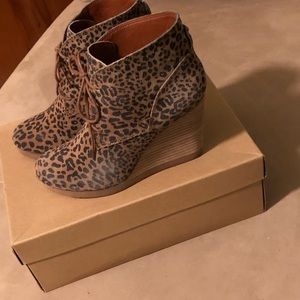 LUCKY BRAND BRONX LEOPARD BOOTS